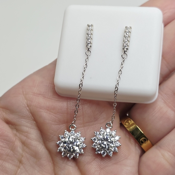2ct Elegant Silver Moissanite Dangle Earrings - Picture 1 of 11